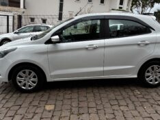 FORD KA 1.0 SE 12V FLEX 4P MANUAL 2017/2018 COMPLETO VEÍCULOS GUAPORÉ / Carros no Vale