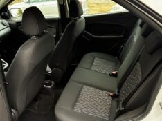 FORD KA 1.0 SE 12V FLEX 4P MANUAL 2017/2018 COMPLETO VEÍCULOS GUAPORÉ / Carros no Vale
