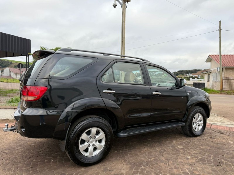 TOYOTA HILUX SW4 SRV 3.0 4X4 2008/2008 SÉTIMA VEÍCULOS GUAPORÉ / Carros no Vale TOYOTA HILUX SW4 SRV 3.0 4X4 2008/2008 SÉTIMA VEÍCULOS GUAPORÉ / Carros no Vale