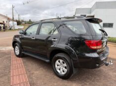 TOYOTA HILUX SW4 SRV 3.0 4X4 2008/2008 SÉTIMA VEÍCULOS GUAPORÉ / Carros no Vale