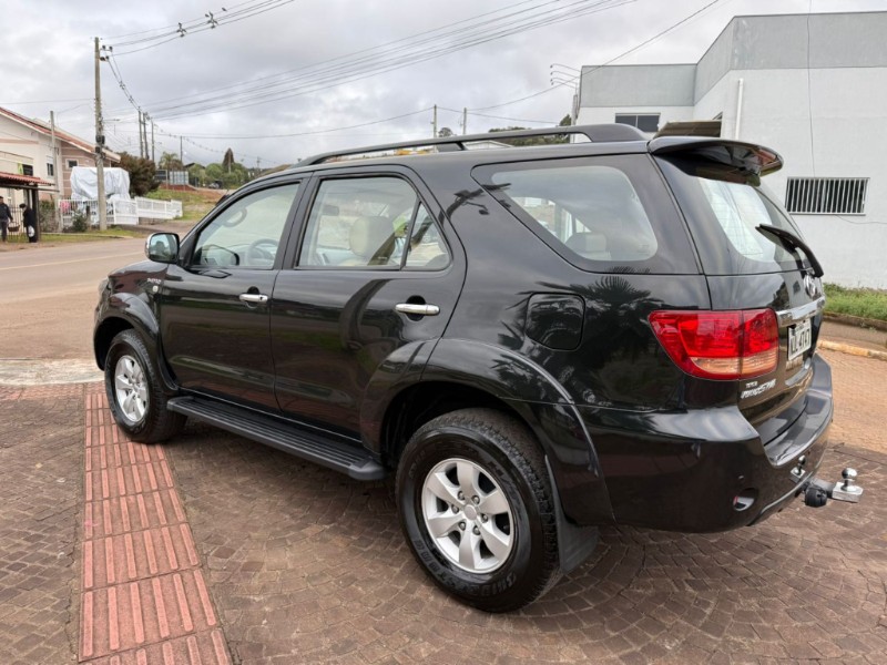 TOYOTA HILUX SW4 SRV 3.0 4X4 2008/2008 SÉTIMA VEÍCULOS GUAPORÉ / Carros no Vale TOYOTA HILUX SW4 SRV 3.0 4X4 2008/2008 SÉTIMA VEÍCULOS GUAPORÉ / Carros no Vale