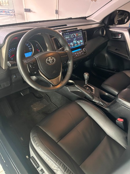 TOYOTA RAV4 2.5 4X4 2014/2015 SÉTIMA VEÍCULOS GUAPORÉ / Carros no Vale