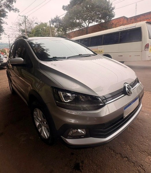 VOLKSWAGEN CROSSFOX 1.6 MSI 16V AUTOMATIZADO 2015/2016 SÉTIMA VEÍCULOS GUAPORÉ / Carros no Vale VOLKSWAGEN CROSSFOX 1.6 MSI 16V AUTOMATIZADO 2015/2016 SÉTIMA VEÍCULOS GUAPORÉ / Carros no Vale