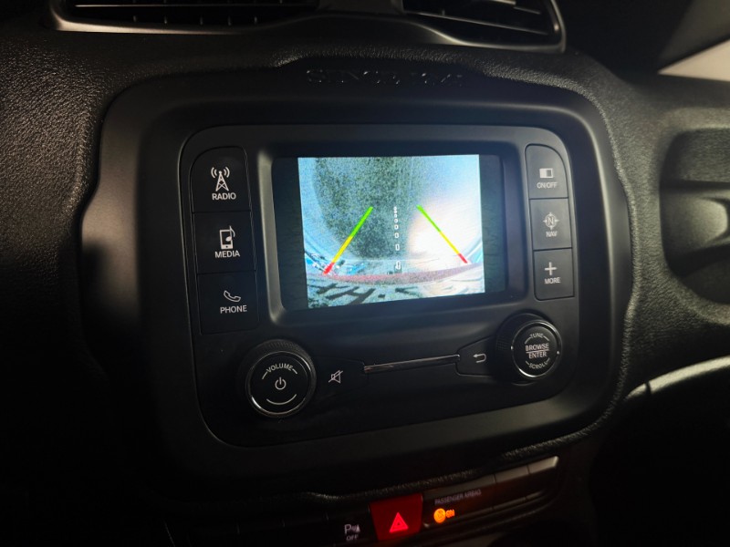 JEEP RENEGADE LONGITUDE 1.8 4X2 FLEX 16V AUT. 2015/2016 DUARTE VEÍCULOS PORTO ALEGRE / Carros no Vale JEEP RENEGADE LONGITUDE 1.8 4X2 FLEX 16V AUT. 2015/2016 DUARTE VEÍCULOS PORTO ALEGRE / Carros no Vale