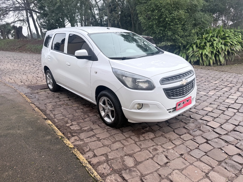 CHEVROLET SPIN 1.8 LT 2013/2013 ELY AUTOMÓVEIS LAJEADO / Carros no Vale