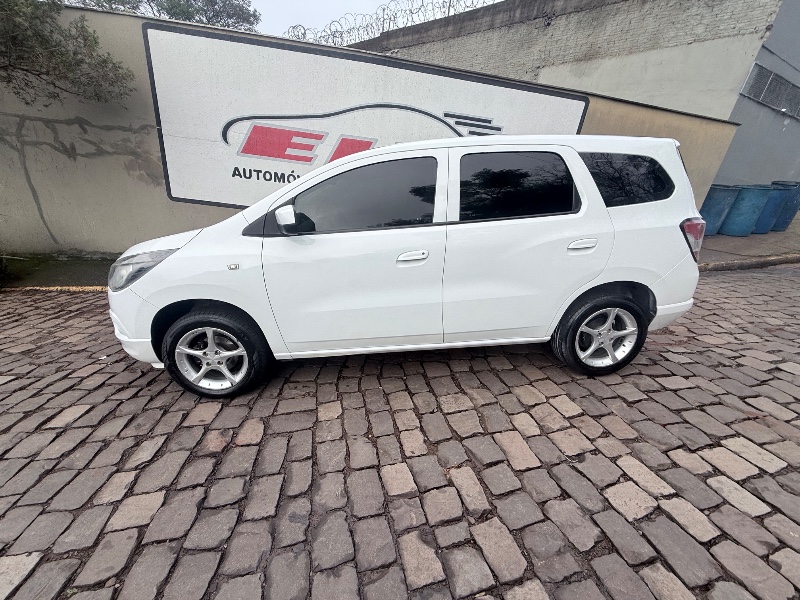 CHEVROLET SPIN 1.8 LT 2013/2013 ELY AUTOMÓVEIS LAJEADO / Carros no Vale