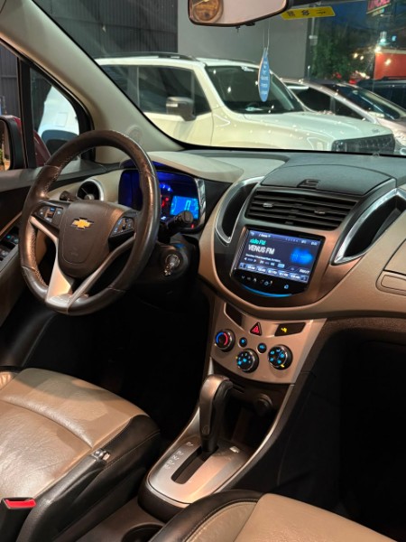 CHEVROLET TRACKER 1.8 LTZ 2013/2014 JM AUTOMÓVEIS VENÂNCIO AIRES / Carros no Vale