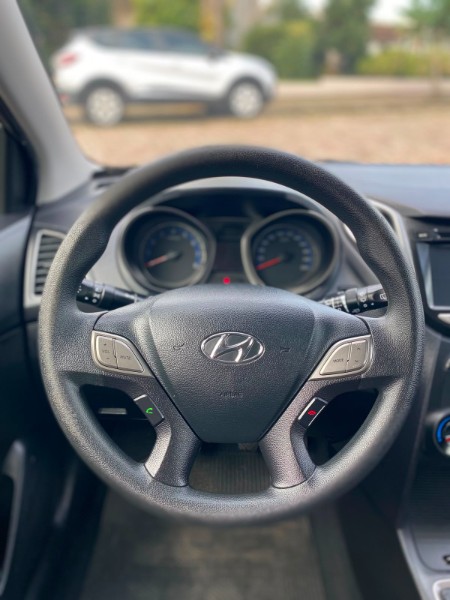 HYUNDAI HB20 1.0 COMFORT PLUS 12V FLEX 4P MANUAL 2018/2018 WS MULTIMARCAS VENÂNCIO AIRES / Carros no Vale