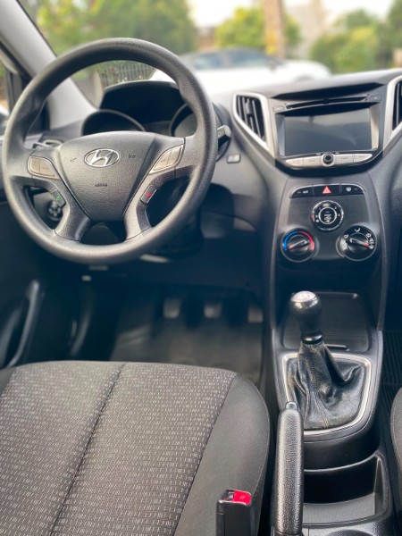 HYUNDAI HB20 1.0 COMFORT PLUS 12V FLEX 4P MANUAL 2018/2018 WS MULTIMARCAS VENÂNCIO AIRES / Carros no Vale