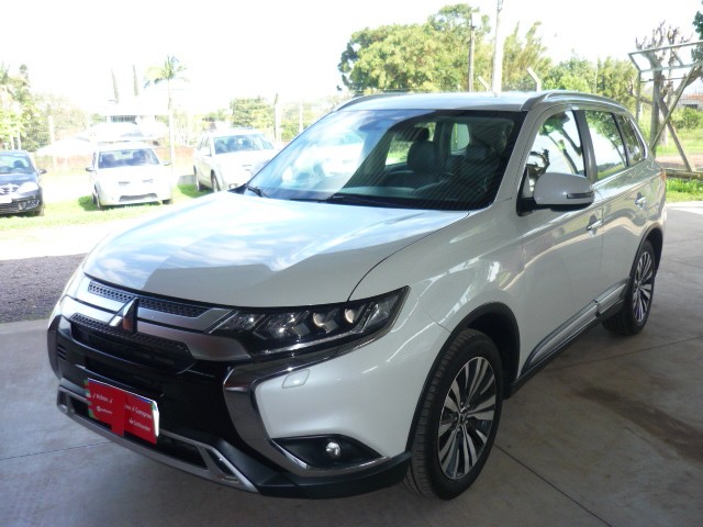 MITSUBISHI OUTLANDER 2.2 4X4 16V DIESEL 4P AUTOMÁTICO 2018/2019 PREMIUM AUTOMÓVEIS ARROIO DO MEIO / Carros no Vale