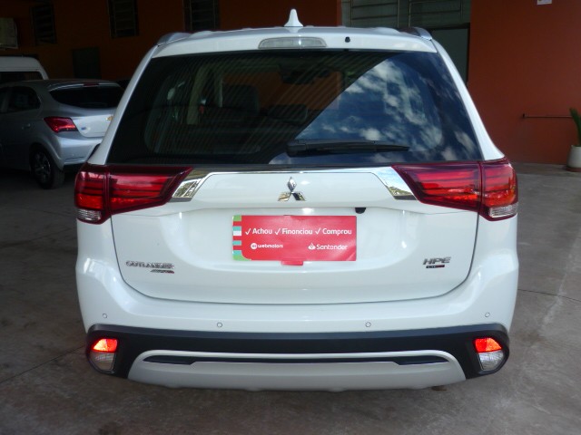 MITSUBISHI OUTLANDER 2.2 4X4 16V DIESEL 4P AUTOMÁTICO 2018/2019 PREMIUM AUTOMÓVEIS ARROIO DO MEIO / Carros no Vale