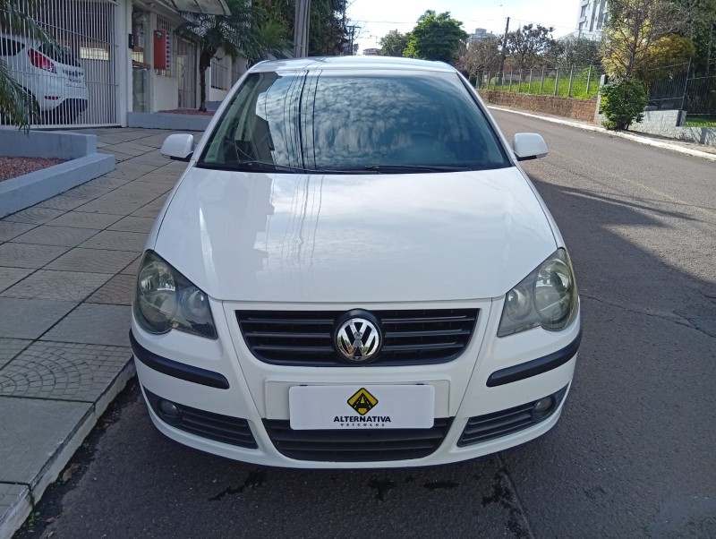 VOLKSWAGEN POLO SEDAN 1.6 2009/2010 ALTERNATIVA VEÍCULOS LAJEADO / Carros no Vale