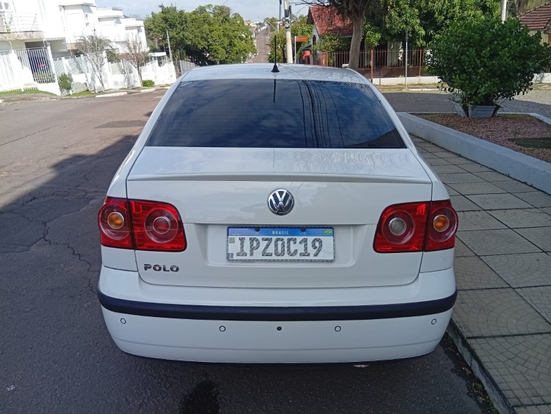 VOLKSWAGEN POLO SEDAN 1.6 2009/2010 ALTERNATIVA VEÍCULOS LAJEADO / Carros no Vale