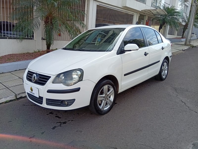 VOLKSWAGEN POLO SEDAN 1.6 2009/2010 ALTERNATIVA VEÍCULOS LAJEADO / Carros no Vale