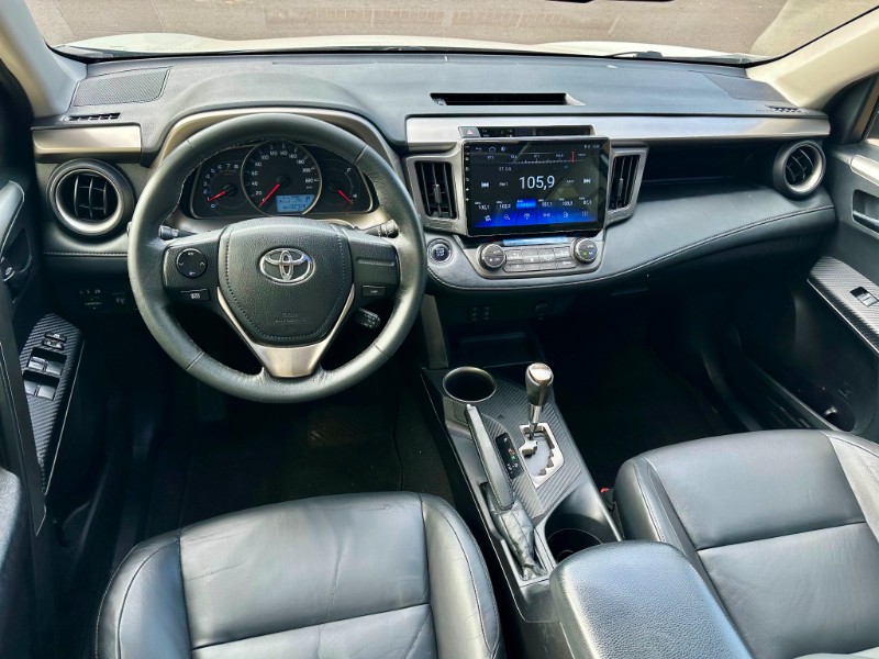 TOYOTA RAV4 2.5 4X4 2014/2015 SÉTIMA VEÍCULOS GUAPORÉ / Carros no Vale