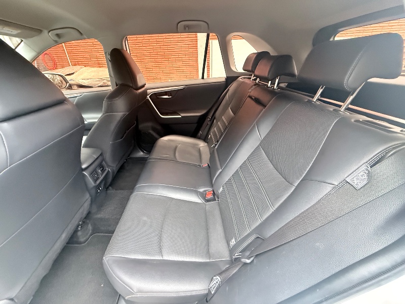 TOYOTA RAV-4 S HYBRID 2.5 4X4 2019/2019 ELY AUTOMÓVEIS LAJEADO / Carros no Vale