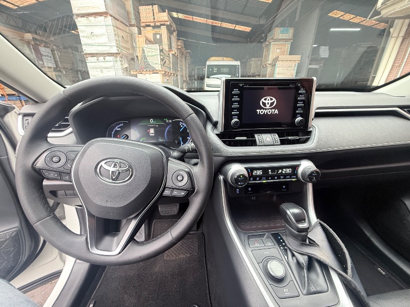TOYOTA RAV-4 S HYBRID 2.5 4X4 2019/2019 ELY AUTOMÓVEIS LAJEADO / Carros no Vale
