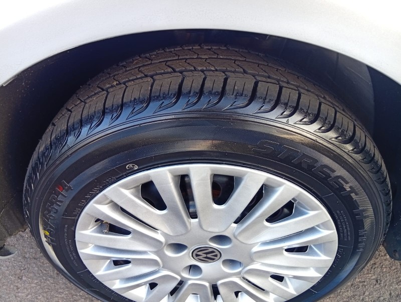 VOLKSWAGEN VOYAGE 1.0 2012/2013 ALTERNATIVA VEÍCULOS LAJEADO / Carros no Vale