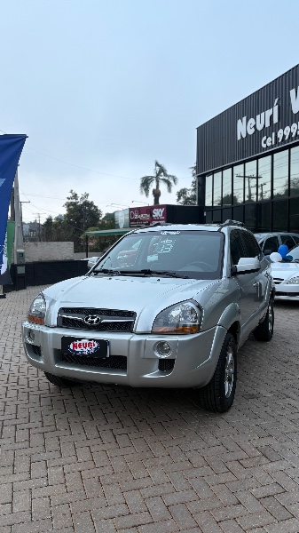 HYUNDAI TUCSON GLS 2.0 16V AUT. /2013 NEURI VEÍCULOS LAJEADO / Carros no Vale