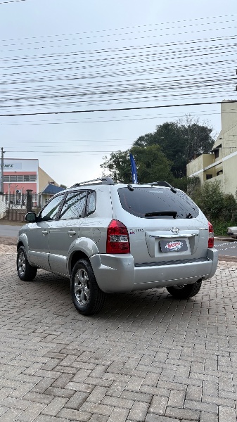 HYUNDAI TUCSON GLS 2.0 16V AUT. /2013 NEURI VEÍCULOS LAJEADO / Carros no Vale