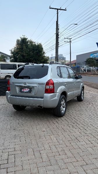 HYUNDAI TUCSON GLS 2.0 16V AUT. /2013 NEURI VEÍCULOS LAJEADO / Carros no Vale