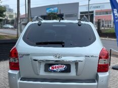 HYUNDAI TUCSON GLS 2.0 16V AUT. /2013 NEURI VEÍCULOS LAJEADO / Carros no Vale