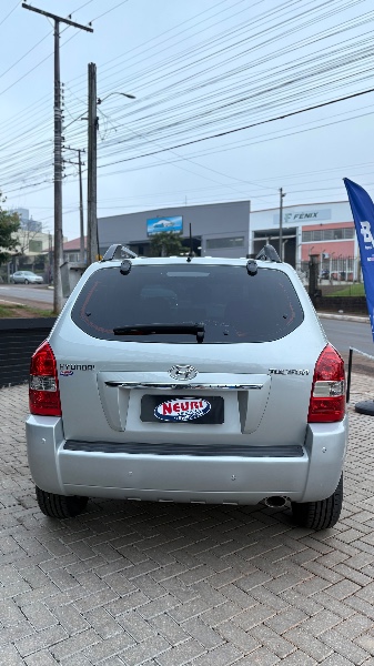 HYUNDAI TUCSON GLS 2.0 16V AUT. /2013 NEURI VEÍCULOS LAJEADO / Carros no Vale