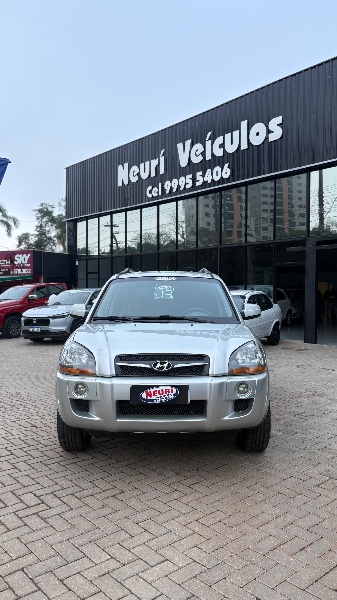 HYUNDAI TUCSON GLS 2.0 16V AUT. /2013 NEURI VEÍCULOS LAJEADO / Carros no Vale