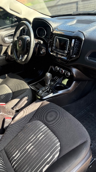 FIAT TORO 1.8 16V EVO FLEX FREEDOM AUTOMÁTICO /2017 NEURI VEÍCULOS LAJEADO / Carros no Vale