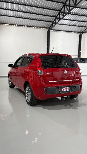 FIAT PALIO 1.6 MPI ESSENCE 16V AUTOMATIZADO /2013 NEURI VEÍCULOS LAJEADO / Carros no Vale