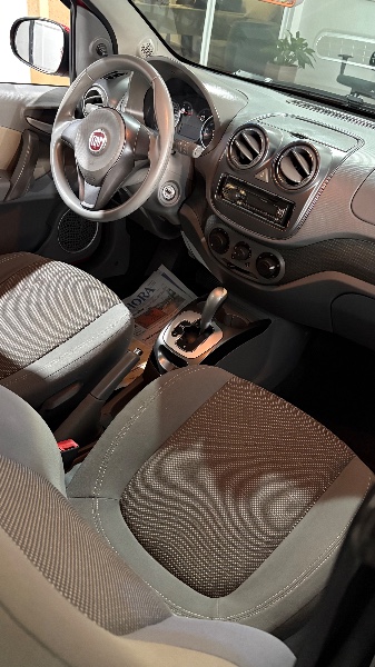 FIAT PALIO 1.6 MPI ESSENCE 16V AUTOMATIZADO /2013 NEURI VEÍCULOS LAJEADO / Carros no Vale