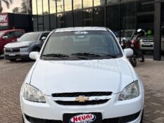 CHEVROLET CORSA 1.0 MPFI CLASSIC SEDAN 8V /2011 NEURI VEÍCULOS LAJEADO / Carros no Vale