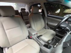 TOYOTA COROLLA 1.8 SEG 16V 2005/2006 ESTAÇÃO DO CARRO ESTRELA / Carros no Vale