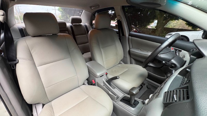 TOYOTA COROLLA 1.8 SEG 16V 2005/2006 ESTAÇÃO DO CARRO ESTRELA / Carros no Vale