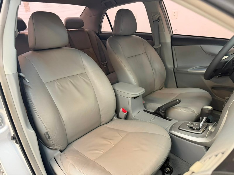 TOYOTA COROLLA XEI 2014/2014 LUCAS AUTOMÓVEIS BOM RETIRO DO SUL / Carros no Vale