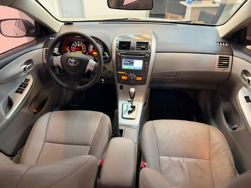TOYOTA COROLLA XEI 2014/2014 LUCAS AUTOMÓVEIS BOM RETIRO DO SUL / Carros no Vale