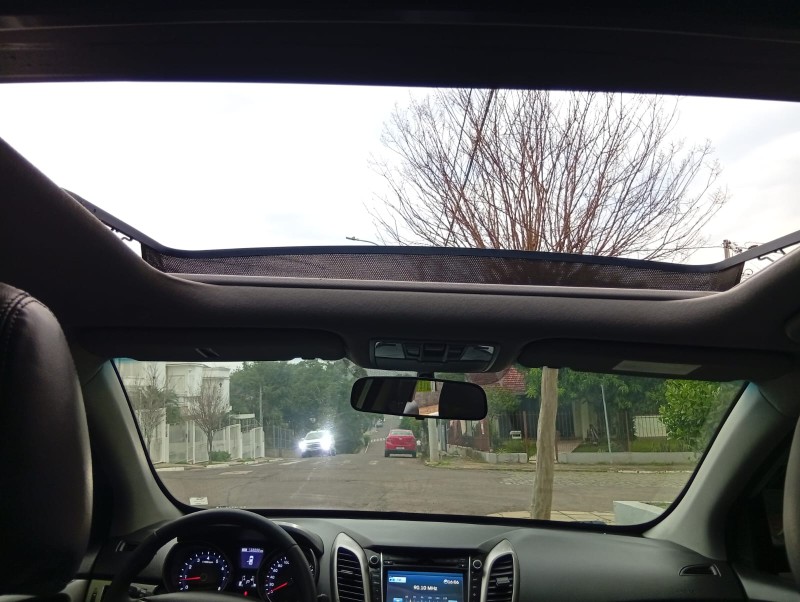 HYUNDAI I30 1.8 16V AUT 2015/2016 ALTERNATIVA VEÍCULOS LAJEADO / Carros no Vale