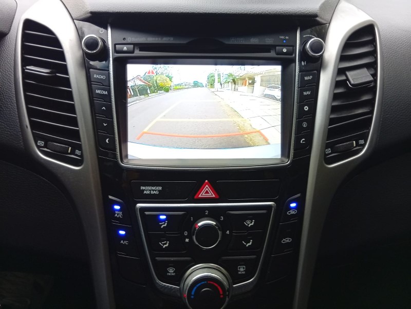 HYUNDAI I30 1.8 16V AUT 2015/2016 ALTERNATIVA VEÍCULOS LAJEADO / Carros no Vale