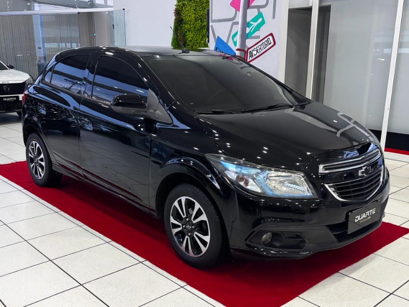 CHEVROLET ONIX HATCH LTZ 1.4 8V FLEXPOWER 5P MEC. 2013/2013 DUARTE VEÍCULOS PORTO ALEGRE / Carros no Vale CHEVROLET ONIX HATCH LTZ 1.4 8V FLEXPOWER 5P MEC. 2013/2013 DUARTE VEÍCULOS PORTO ALEGRE / Carros no Vale