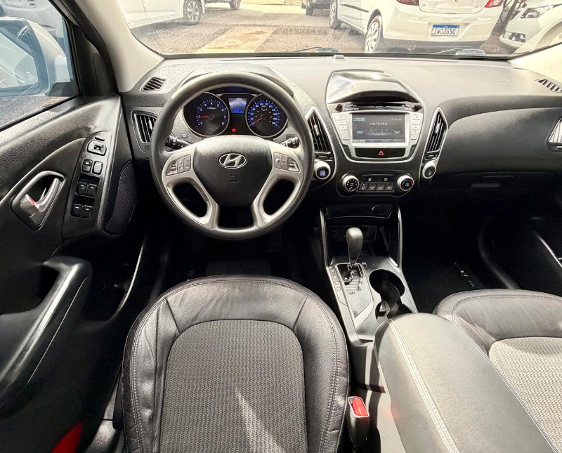 HYUNDAI IX35 GLS /2015 AR MULTIMARCAS VENÂNCIO AIRES / Carros no Vale