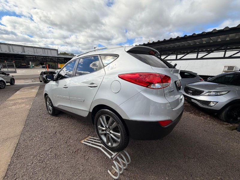 HYUNDAI IX35 GLS /2015 AR MULTIMARCAS VENÂNCIO AIRES / Carros no Vale