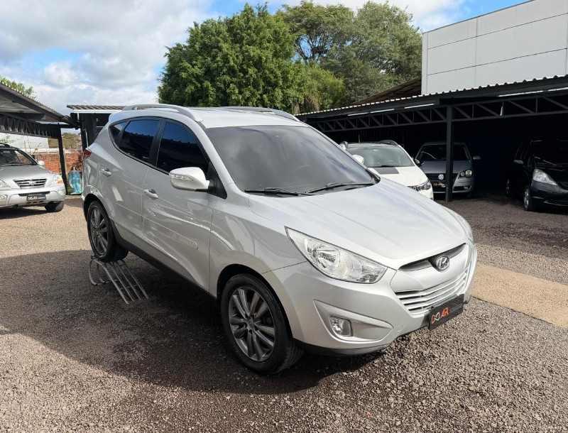 HYUNDAI IX35 GLS /2015 AR MULTIMARCAS VENÂNCIO AIRES / Carros no Vale