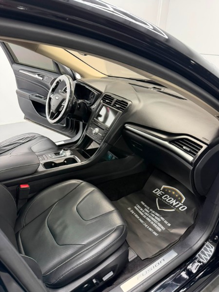 FORD FUSION 2.0 TITANIUM AWD /2017 DE CONTO AUTOMÓVEIS SARANDI / Carros no Vale FORD FUSION 2.0 TITANIUM AWD /2017 DE CONTO AUTOMÓVEIS SARANDI / Carros no Vale