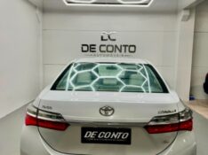 TOYOTA COROLLA 1.8 GLI /2019 DE CONTO AUTOMÓVEIS SARANDI / Carros no Vale