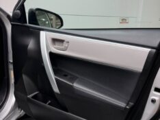 TOYOTA COROLLA 1.8 GLI /2019 DE CONTO AUTOMÓVEIS SARANDI / Carros no Vale