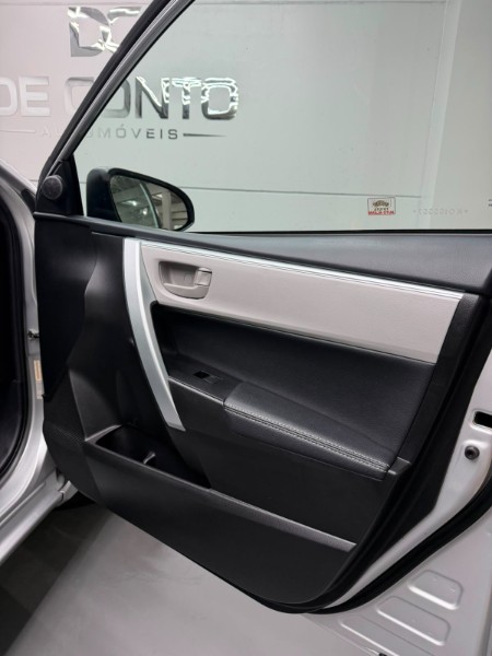 TOYOTA COROLLA 1.8 GLI /2019 DE CONTO AUTOMÓVEIS SARANDI / Carros no Vale TOYOTA COROLLA 1.8 GLI /2019 DE CONTO AUTOMÓVEIS SARANDI / Carros no Vale