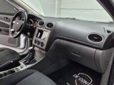 FORD FOCUS 1.6 SE PLUS 16V FLEX 4P MANUAL /2013 DE CONTO AUTOMÓVEIS SARANDI / Carros no Vale