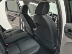 FORD FOCUS 1.6 SE PLUS 16V FLEX 4P MANUAL /2013 DE CONTO AUTOMÓVEIS SARANDI / Carros no Vale