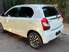 TOYOTA ETIOS PLATINUM 1.5 2014/2015 ESTAÇÃO DO CARRO ESTRELA / Carros no Vale