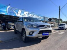 TOYOTA HILUX CD SRX 4X4 2.8 TDI 16V DIESEL AUT. 2017/2017 LS MULTIMARCAS VENÂNCIO AIRES / Carros no Vale